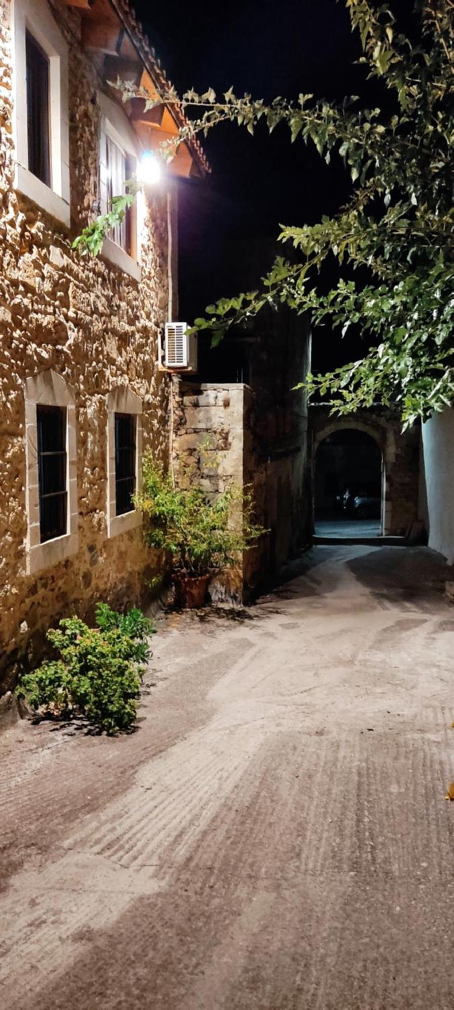 Villa Sofita With Tzakouzi Maroulas Екстер'єр фото